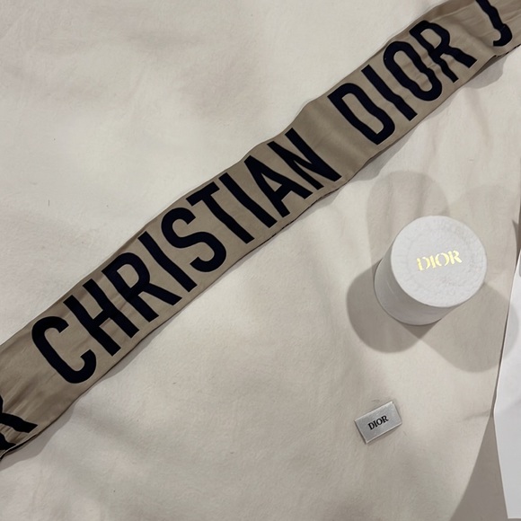 DIOR SCARVE - Picture 2 of 8